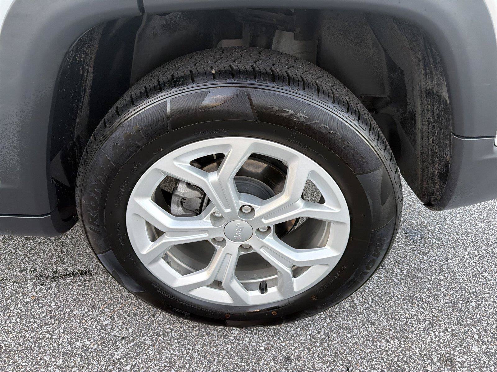Used 2024 Jeep Compass Latitude AWD/4WD image 18