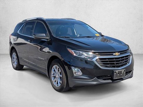 Used 2018 Chevrolet Equinox LT image 3