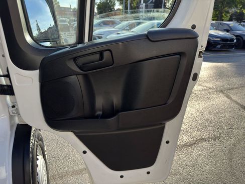 Used 2025 RAM ProMaster 2500 w/ Convenience Group FWD image 27