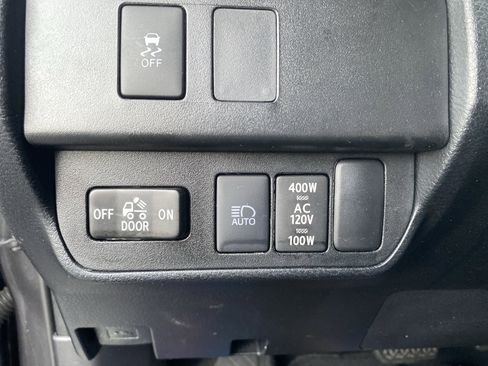 Certified 2020 Toyota Tacoma TRD Sport image 2