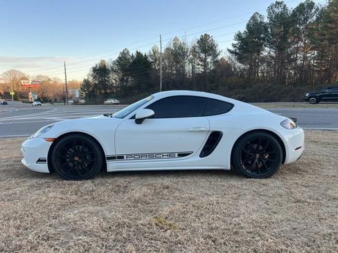 Used 2024 Porsche 718 Cayman Style Edition image 9