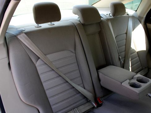 Used 2020 Ford Fusion SE image 15