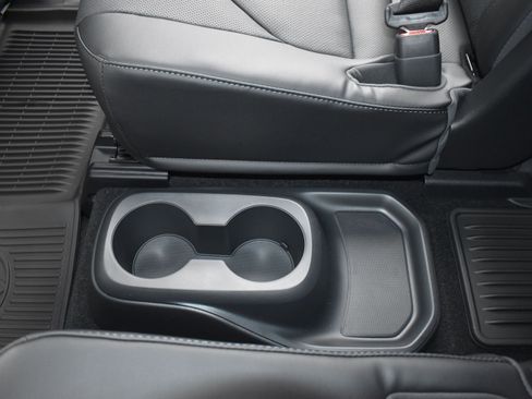 Used 2022 Toyota Highlander Platinum image 25