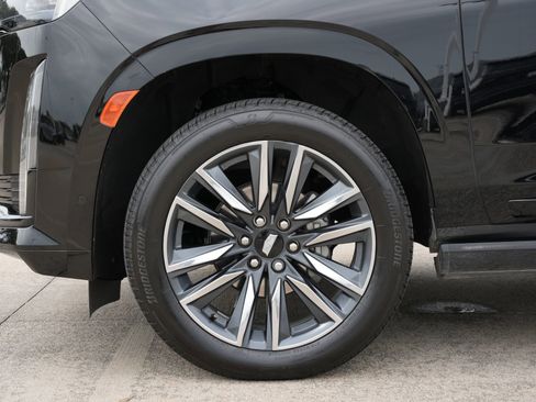 Certified 2024 Cadillac Escalade Sport Platinum AWD/4WD image 29