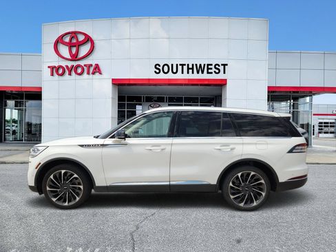 Used 2020 Lincoln Aviator Reserve w/ Equipment Group 202A AWD/4WD image 3