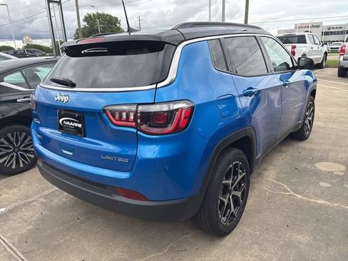 Used 2025 Jeep Compass Limited AWD/4WD image 4