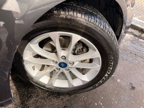 Used 2020 Ford Fusion SE image 47