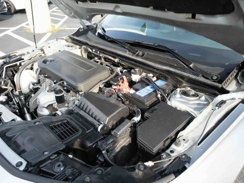 Used 2025 Honda Civic Sport image 32