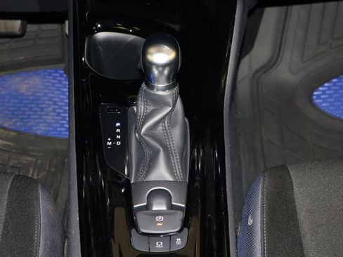 Used 2020 Toyota C-HR XLE image 27