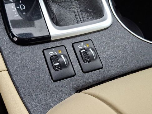 Certified 2018 Toyota Highlander XLE AWD/4WD image 19