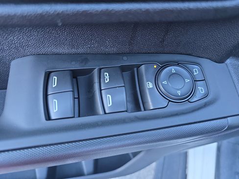 Used 2024 Chevrolet Silverado 2500 Custom w/ Custom Convenience Package image 17