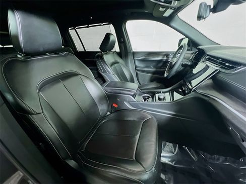 Used 2024 Jeep Grand Cherokee L Limited w/ Luxury Tech Group II image 26