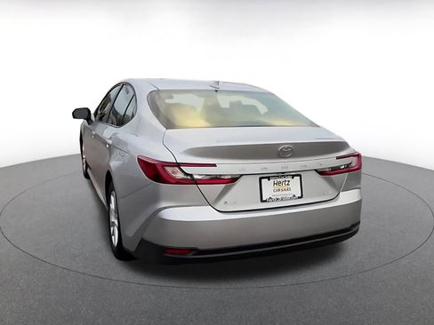 Used 2025 Toyota Camry LE image 11