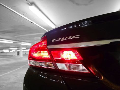 Used 2015 Honda Civic SE image 10