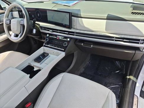 Used 2025 Hyundai Santa Fe Calligraphy AWD/4WD image 22