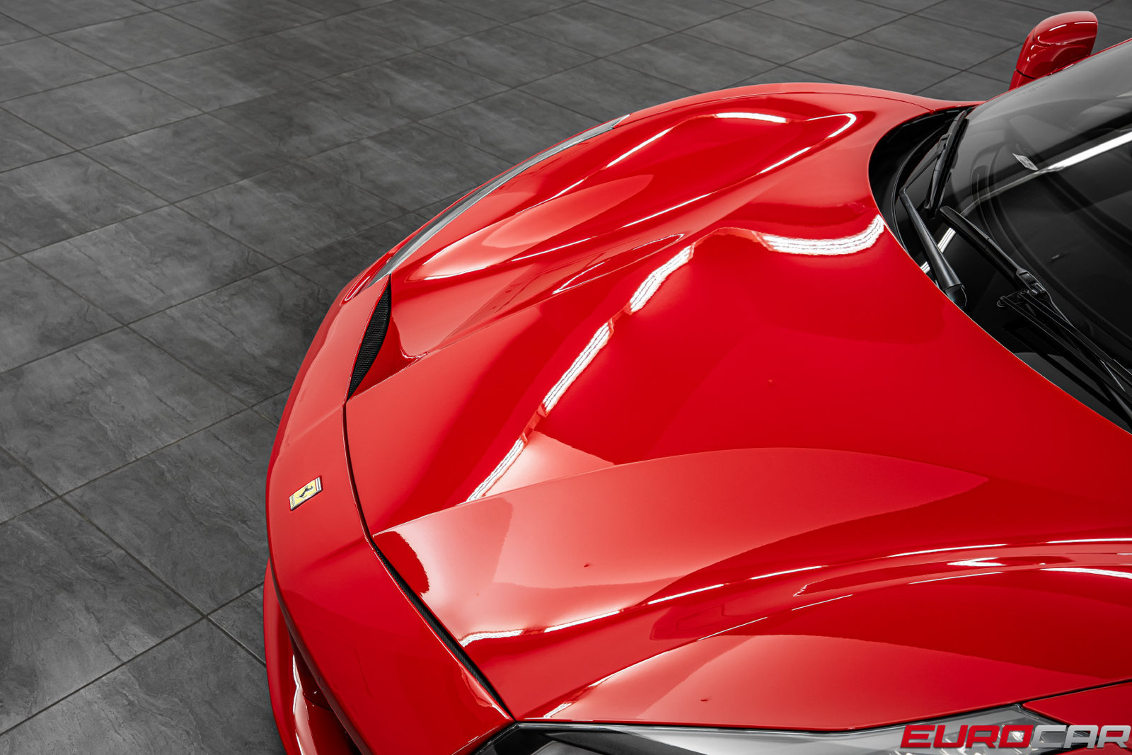 Used 2017 Ferrari 488 GTB RWD image 9
