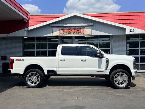 Used 2024 Ford F250 Platinum AWD/4WD image 2