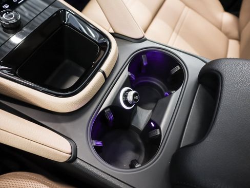 Certified 2025 Porsche Cayenne Coupe image 18