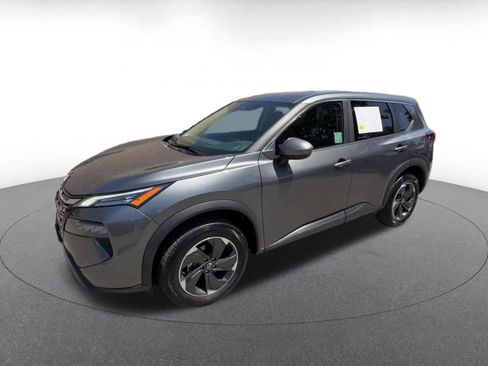 Used 2025 Nissan Rogue SV AWD/4WD image 8