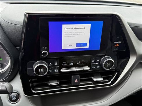 Certified 2023 Toyota Highlander LE FWD image 32