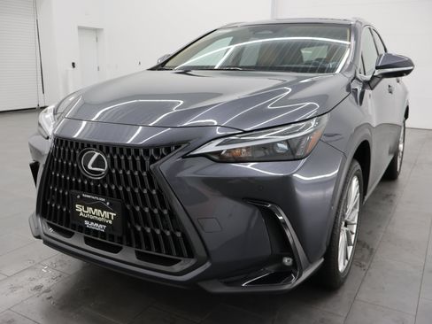 Used 2022 Lexus NX 350h AWD w/ Vision Package image 7