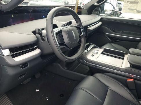 New 2025 Lincoln Navigator Reserve w/ Jet Appearance Package AWD/4WD image 20