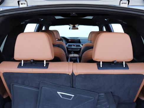 Used 2021 BMW X7 xDrive40i w/ M Sport Package image 26