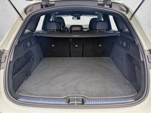 Certified 2025 Mercedes-Benz GLC 300 image 9