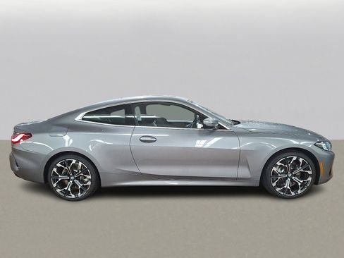 Used 2025 BMW 430i xDrive Coupe w/ Premium Package image 3