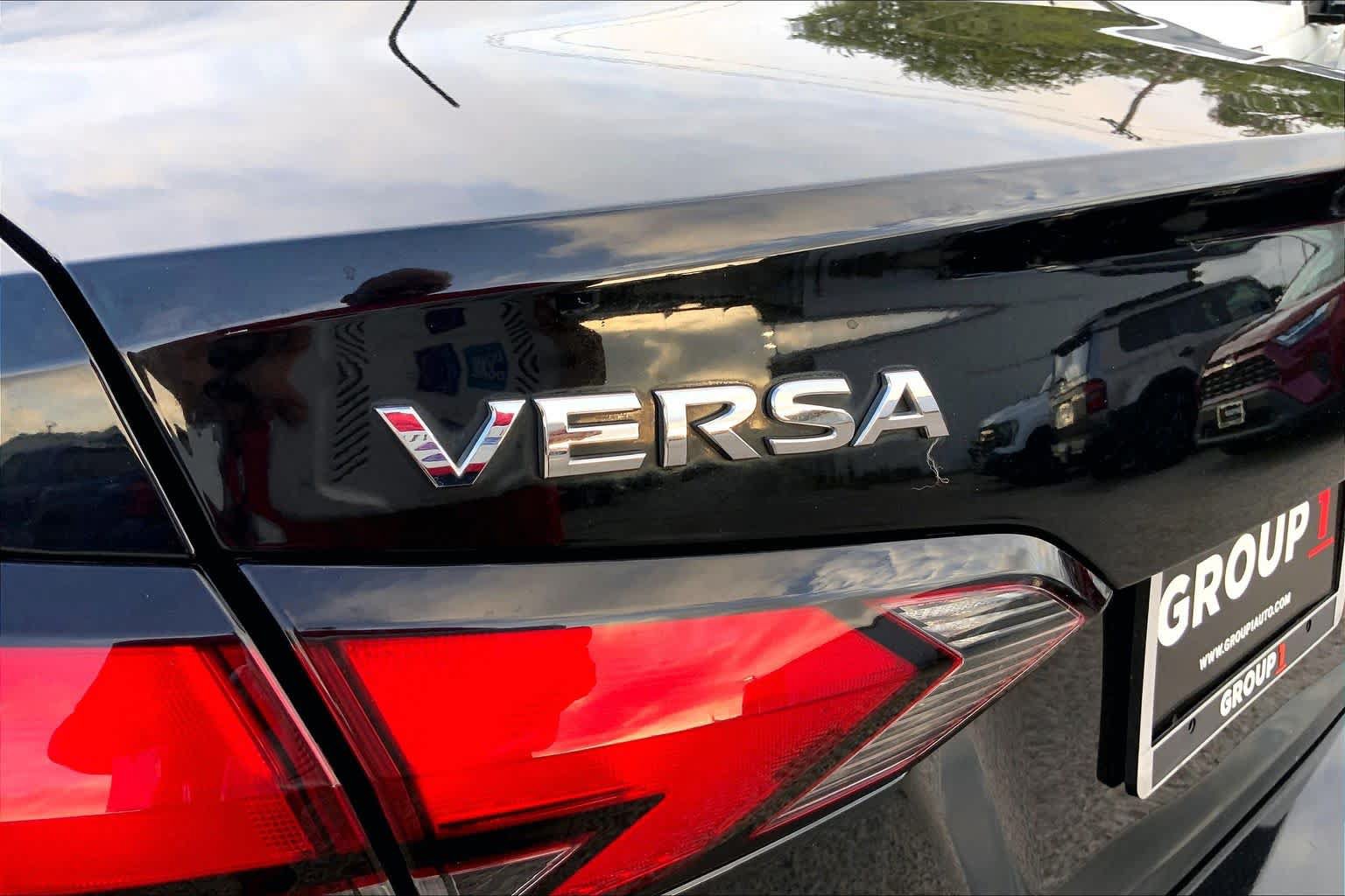 Used 2020 Nissan Versa S FWD image 29