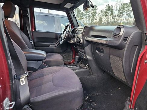 Used 2013 Jeep Wrangler Unlimited Sport image 7