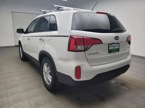 Used 2015 Kia Sorento LX image 5