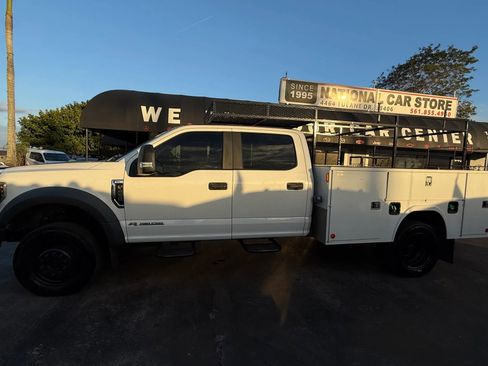 Used 2019 Ford F450 XL w/ Power Equipment Group image 3