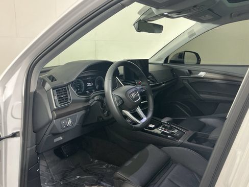 Used 2024 Audi Q5 e Premium Plus AWD/4WD image 10