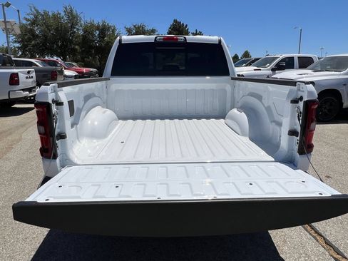 New 2026 RAM 1500 Express AWD/4WD image 16