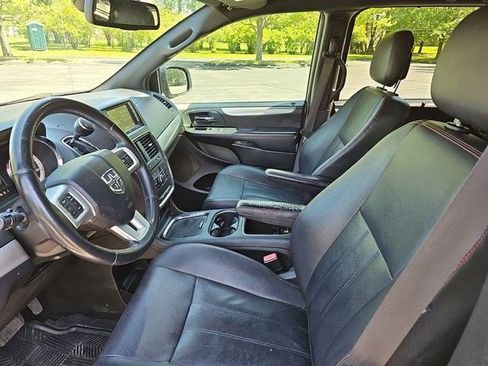 Used 2019 Dodge Grand Caravan GT FWD image 16