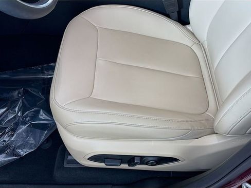 Used 2024 Jeep Grand Cherokee Limited image 19