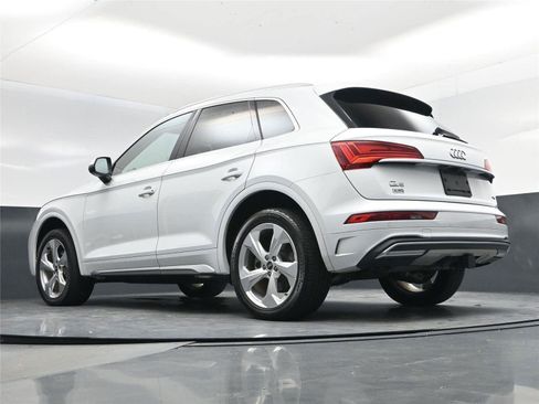 Used 2021 Audi Q5 Premium Plus w/ Premium Plus Package image 12