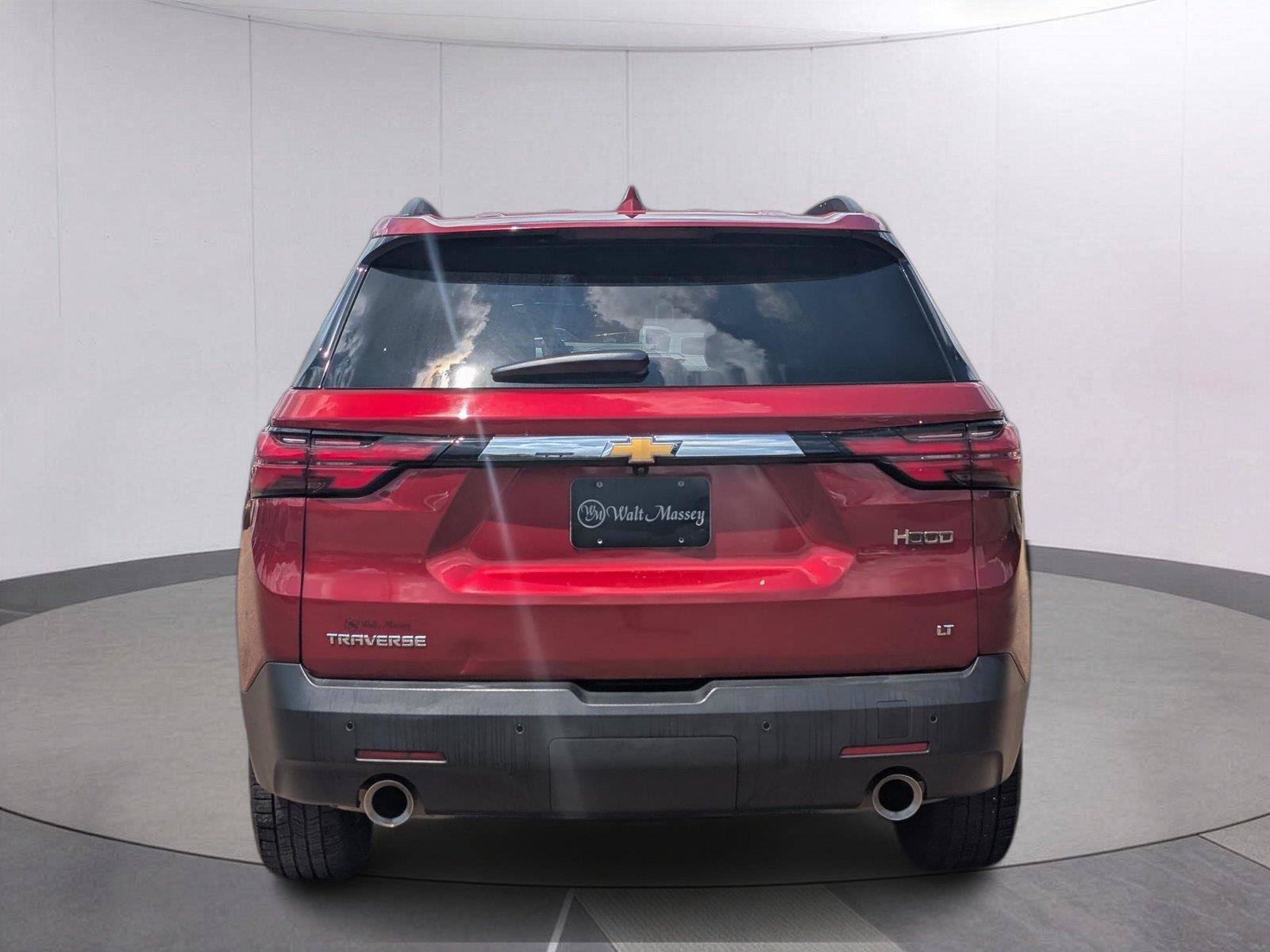 Used 2023 Chevrolet Traverse LT FWD image 4