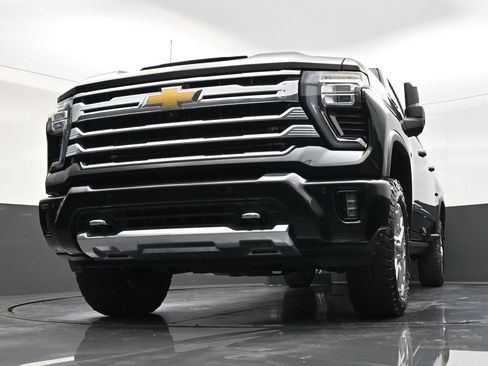 Used 2024 Chevrolet Silverado 2500 High Country w/ High Country Premium Package AWD/4WD image 24