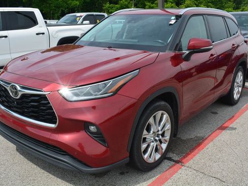 Used 2020 Toyota Highlander Limited AWD/4WD image 1