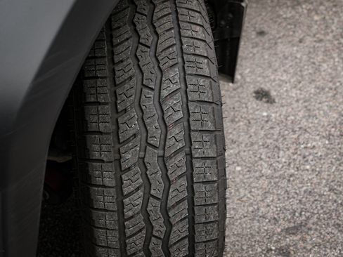 Used 2024 Toyota Tacoma TRD Off-Road image 12