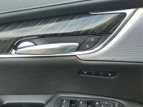 Used 2021 Cadillac XT6 Premium Luxury AWD/4WD image 15