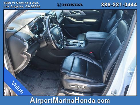 Used 2018 Chevrolet Traverse LT w/ LPO, Black Accent Package AWD/4WD image 17
