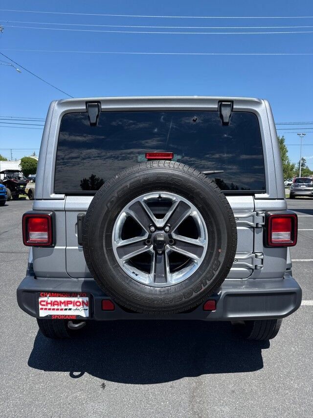 Used 2021 Jeep Wrangler Unlimited Sahara w/ Uconnect 4C Nav & Sound Group AWD/4WD image 6