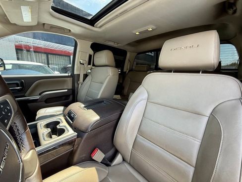 Used 2016 GMC Sierra 1500 Denali w/ Enhanced Driver Alert Package AWD/4WD image 16