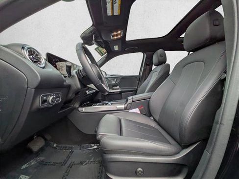 Certified 2025 Mercedes-Benz GLB 250 image 15