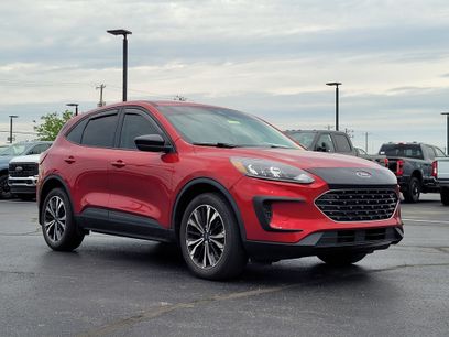 Used 2022 Ford Escape SE w/ SE Sport Appearance Package