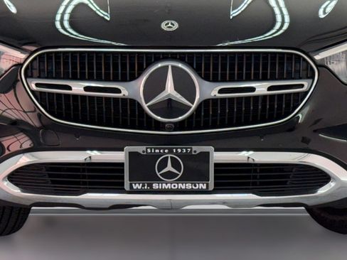 Used 2025 Mercedes-Benz GLC 350e 4MATIC image 25