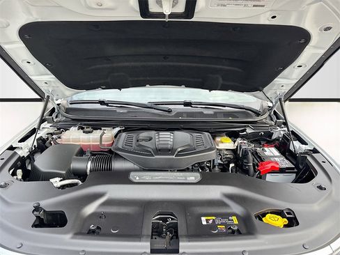 Used 2024 Jeep Wagoneer Series III image 32